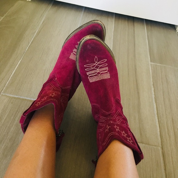 Boutique 9 Shoes - Boutique 9 pink leather cowgirl boots sz7 Sundance